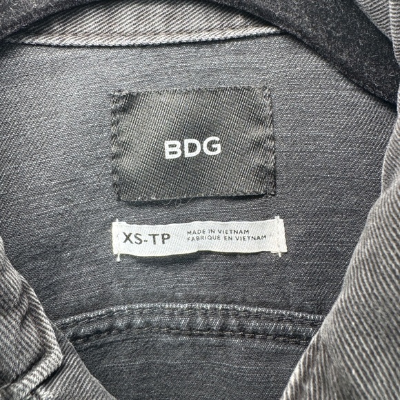 BDG UO Black 100% Cotton Jean Denim Jacket Black Button Detail Size XS - Picture 3 of 5